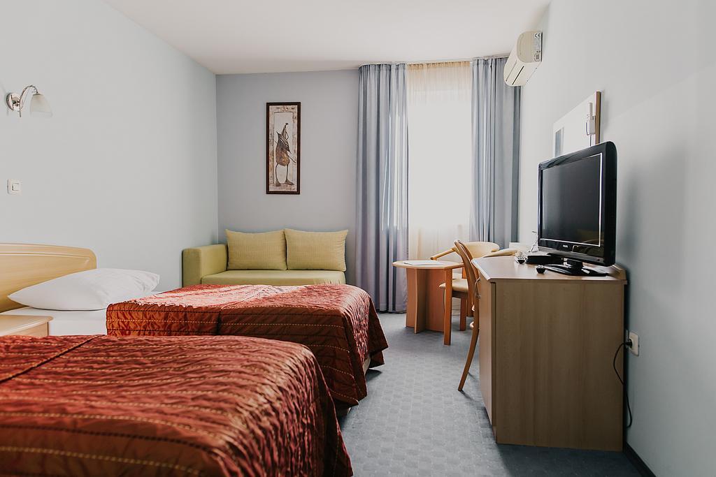 אוסילק Hotel Silver מראה חיצוני תמונה